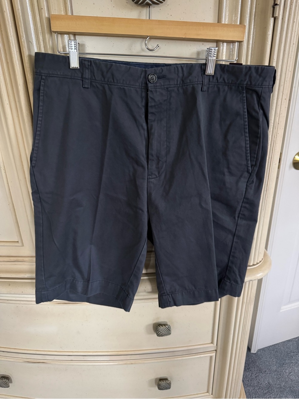 Johnston & Murphy Men's Black/dark navy Flat Front Shorts
